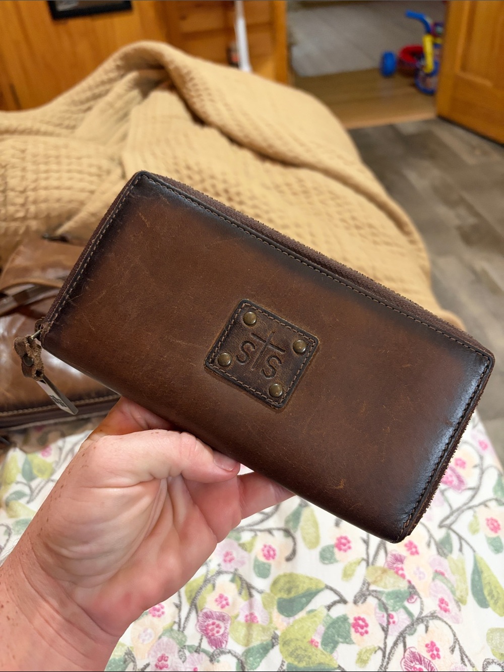 STS Ranchwear Distressed Dark Brown Leather Zip-Around Wallet